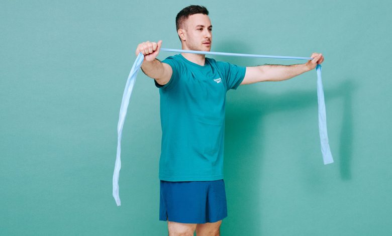 i’m-a-personal-trainer,-and-these-are-the-exercises-that-help-me-manage-my-chronic-back-pain